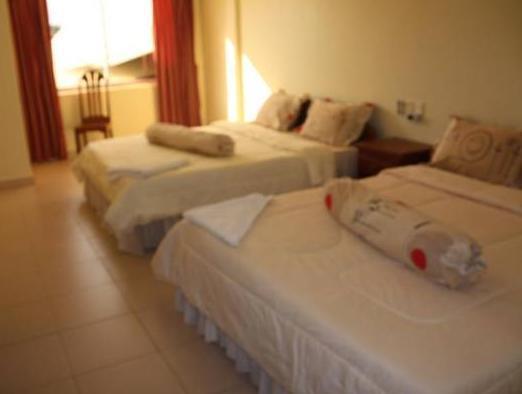 Chhne Chulsa Hotel Sihanoukville Bagian luar foto